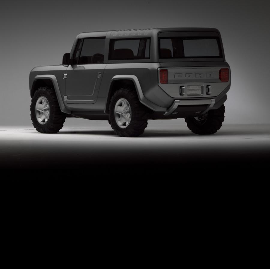  Ford Bronco Concept 2004 года  (фото 34 из 64)